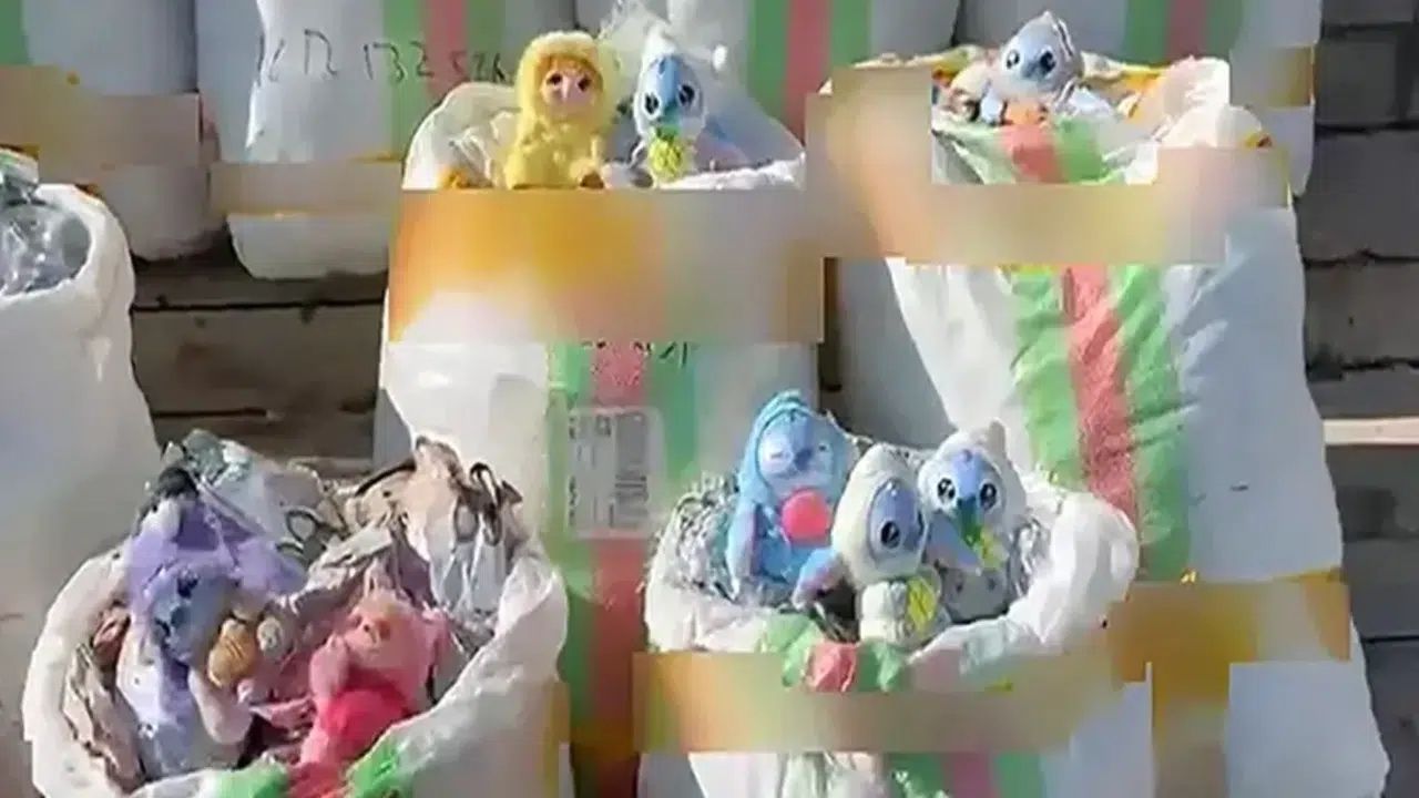 Adana'da 2 Milyon Lira Değerinde Kaçak Pelüş Oyuncaklar Ele Geçirildi