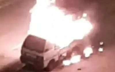 Adana’da Tantuni Satışı Yapan Kamyonet Alev Aldı