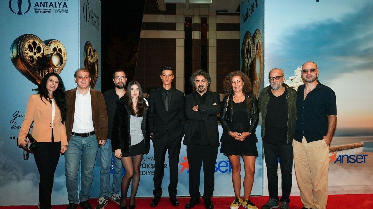 Antalya Film Festivali'nde 'Tavşan İmparatorluğu' Filmi Heyecanı