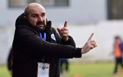 Ünlü teknik direktör Mladen Zizovic maç sırasında kalp krizi geçirerek hayatını kaybetti