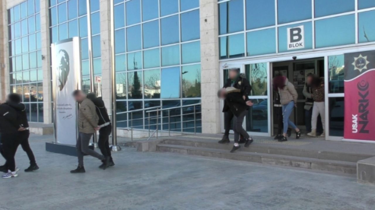 Uşak'ta Uyuşturucu Ticareti Operasyonu 2 Kişi Tutuklandı