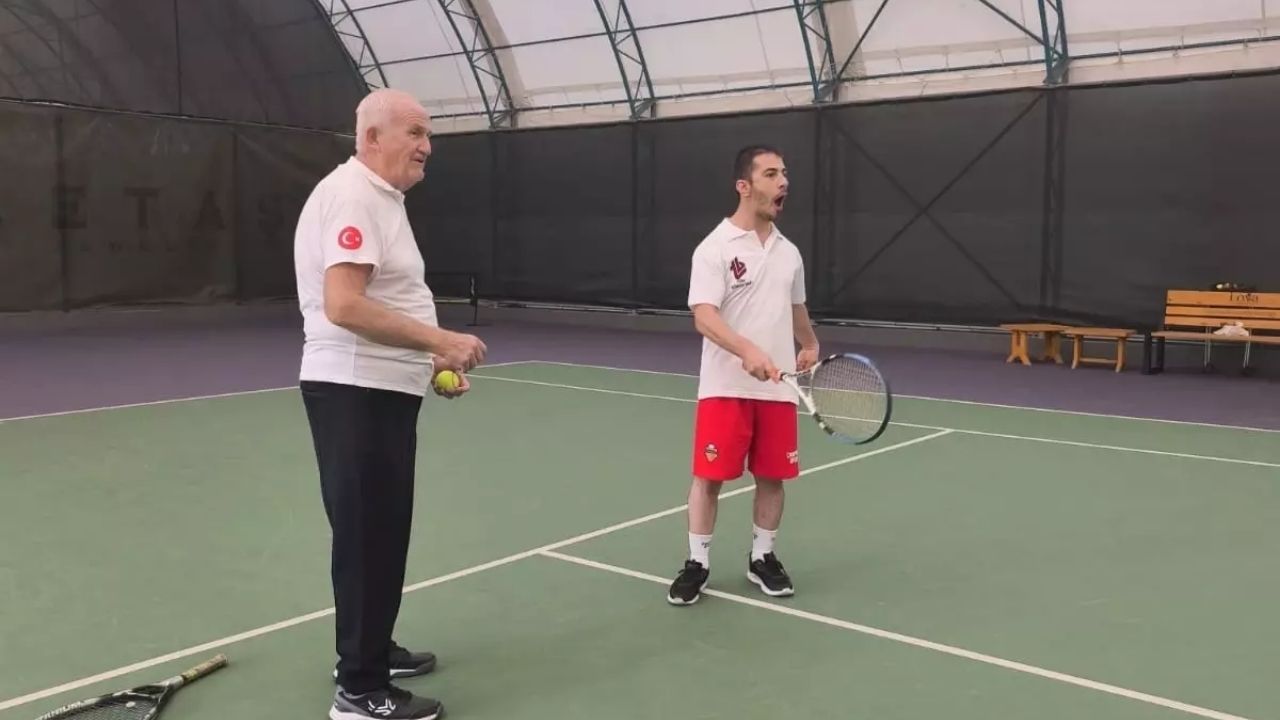 Yeşilyurt'ta 3. Cumhuriyet Tenis Turnuvası Heyecanı