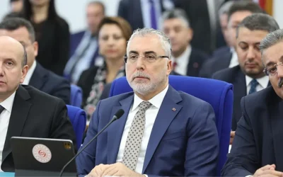 Bakan Işıkhan: Umut ediyoruz, asgari ücrette uzlaşma sağlanacak.