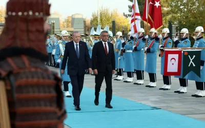 Erdoğan, KKTC Cumhurbaşkanı Erhürman’ı resmi törenle karşıladı