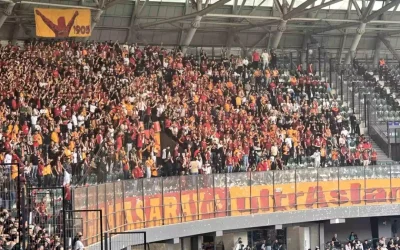 Selçuk İnan tezahüratına Kocaelispor taraftarlarından tepki!