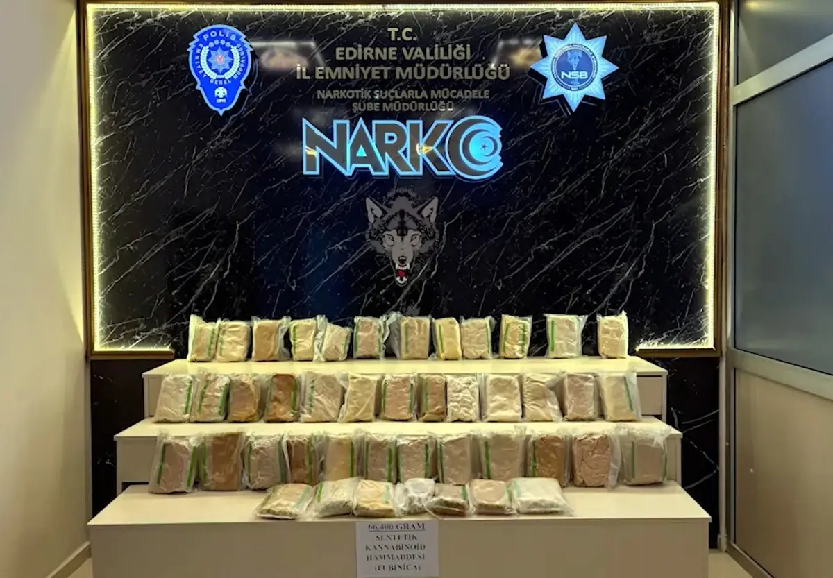 kapikule-de-tir-dan-66-kilo-400-gram-uyusturu-19239780_amp.jpg