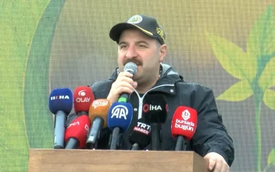 Varank: Yasalara göre, yanmış ormanlar sadece orman olarak yeniden yapılandırılabilir.