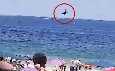 Copacabana açıklarında korkunç kaza: Hafif uçak denize düştü, pilot hayatını kaybetti