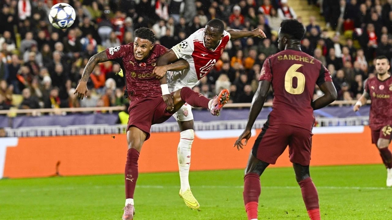 Fransız Medyasından Galatasaray'ın Yıldızı Günay Güvenç’e Tepki Çeken Eleştiriler!