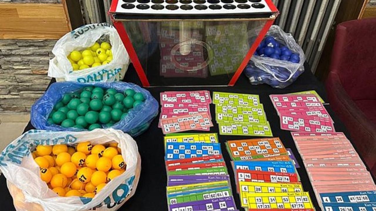 Güvercin Sevenler Derneği'nde kumar oynayan 40 kişiden 369 bin lira ce