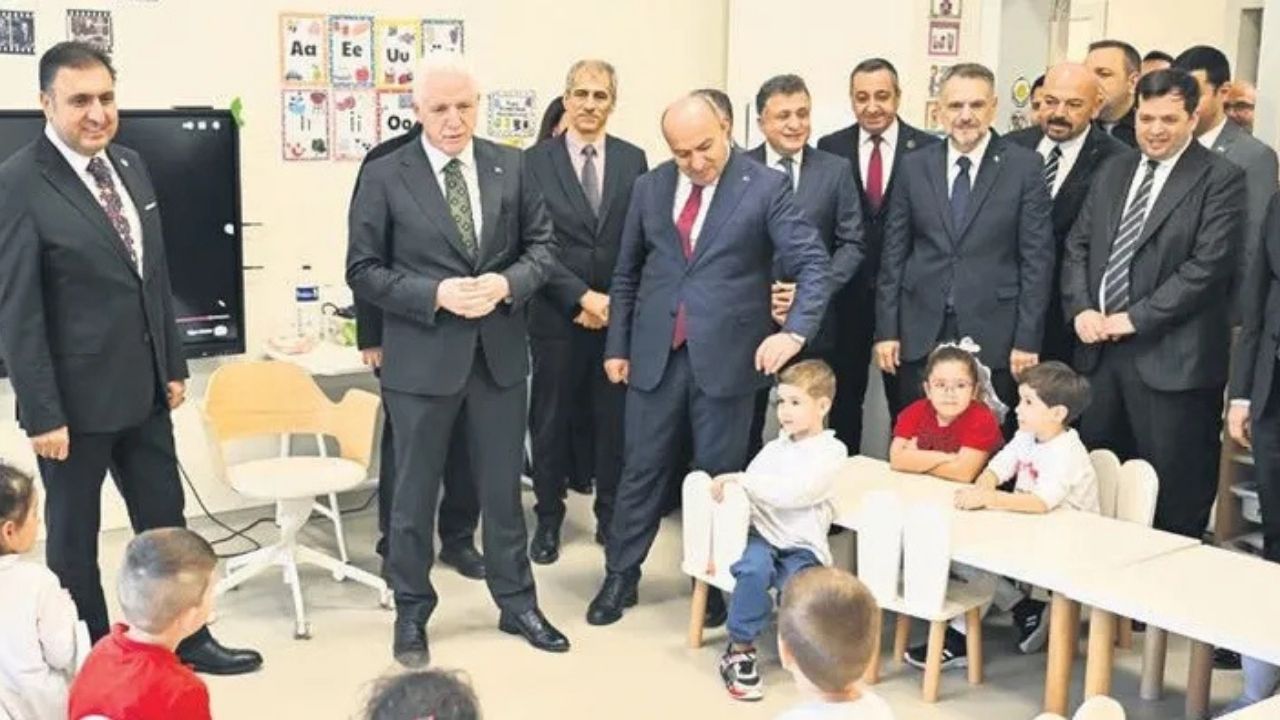 İstanbul Valisi Davut Gül, Bayrampaşa’da düzenlenen törende TÜYEMDER Anaokulu’nun açılışını yaptı. Konuşmasında şunları belirtti