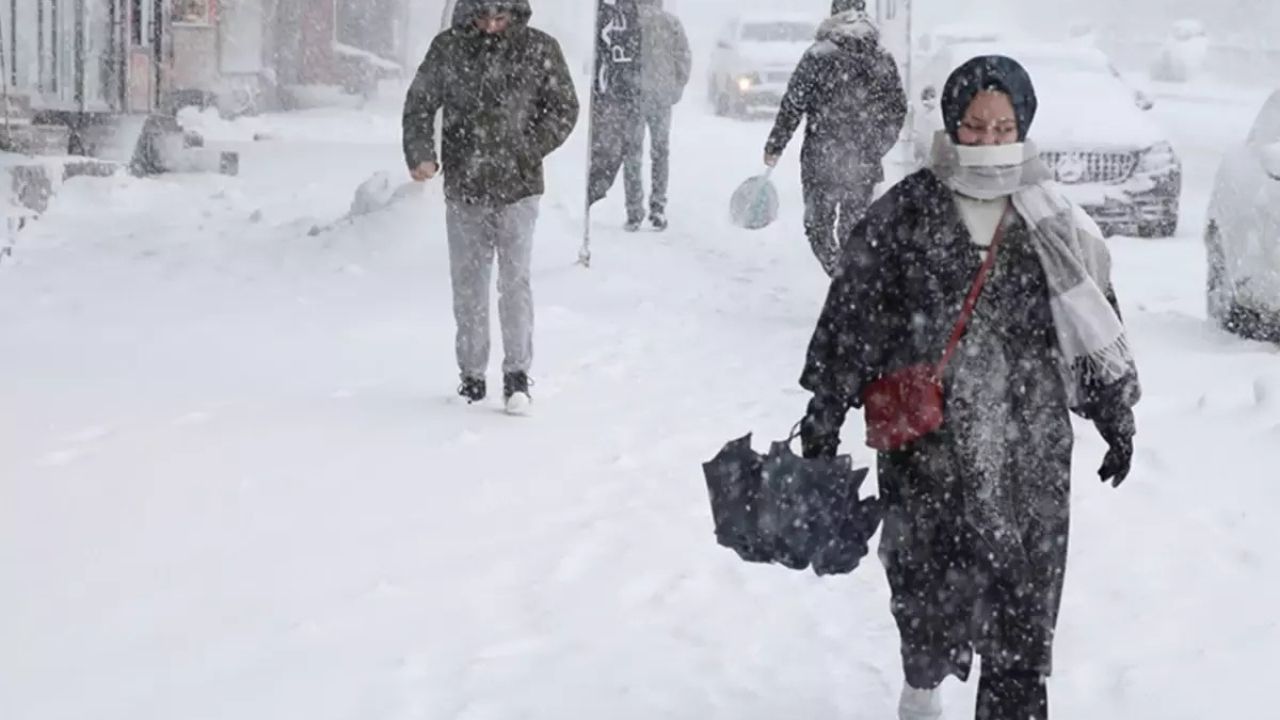 İstanbul’a Lapa Lapa Kar Geliyor 4 Gün Sürecek