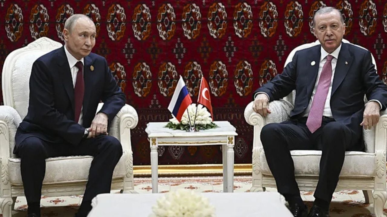 SON DAKİKA Erdoğan Türkmenistan’da Putin ile Görüştü